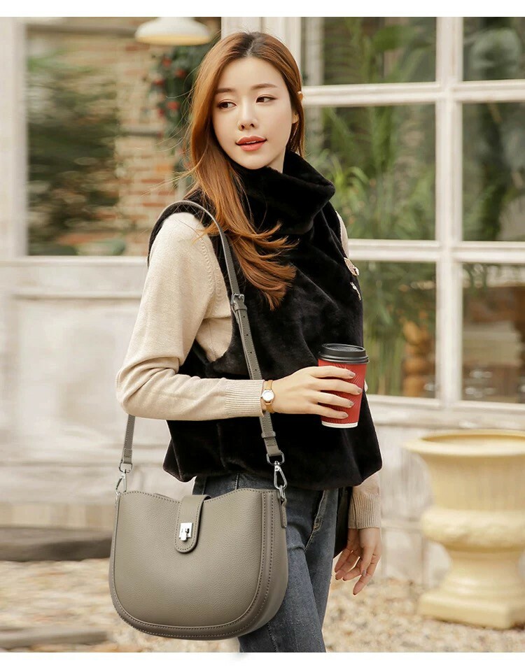 【79023設計款馬鞍腋下包】