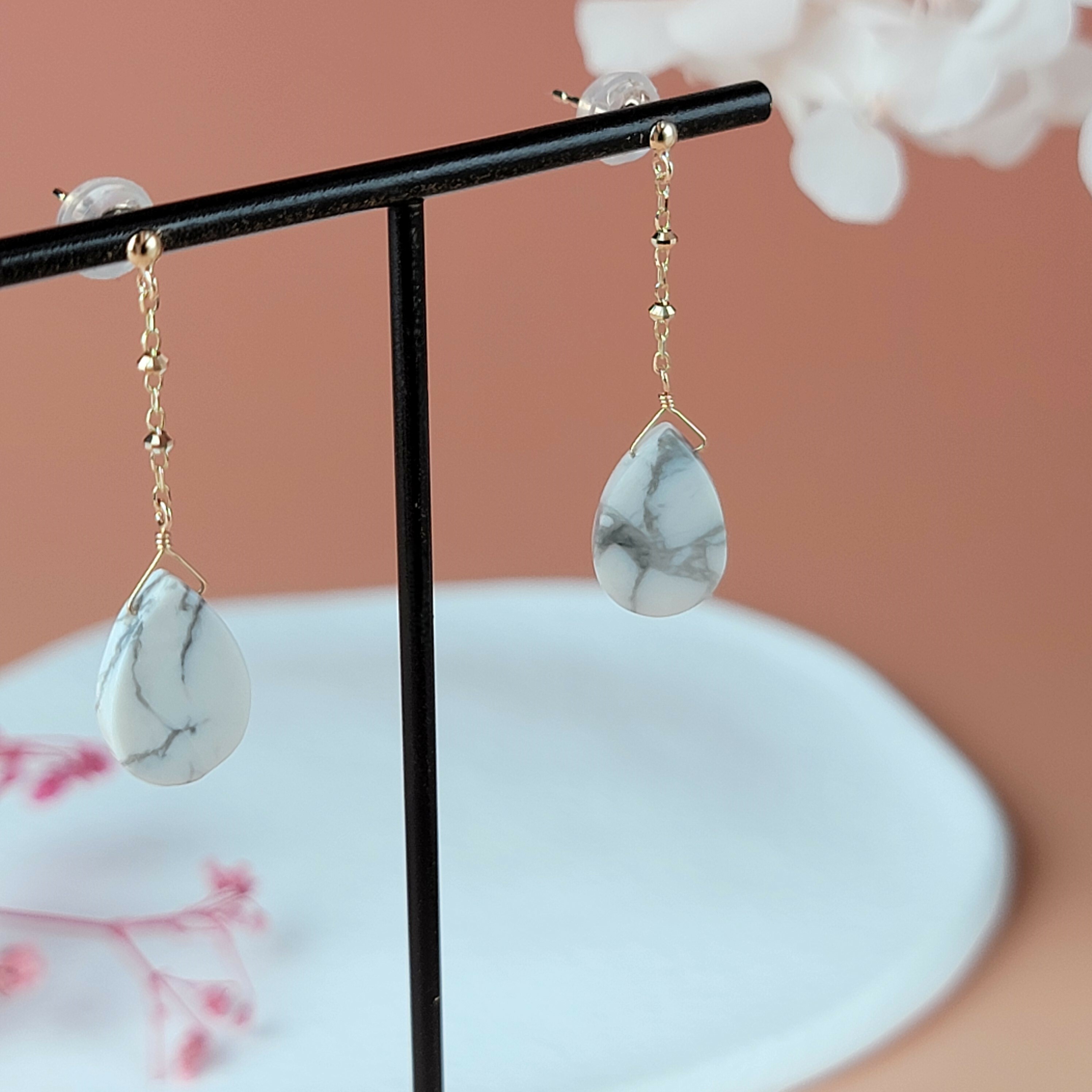 【me.luxe】K10大水滴白松石耳環