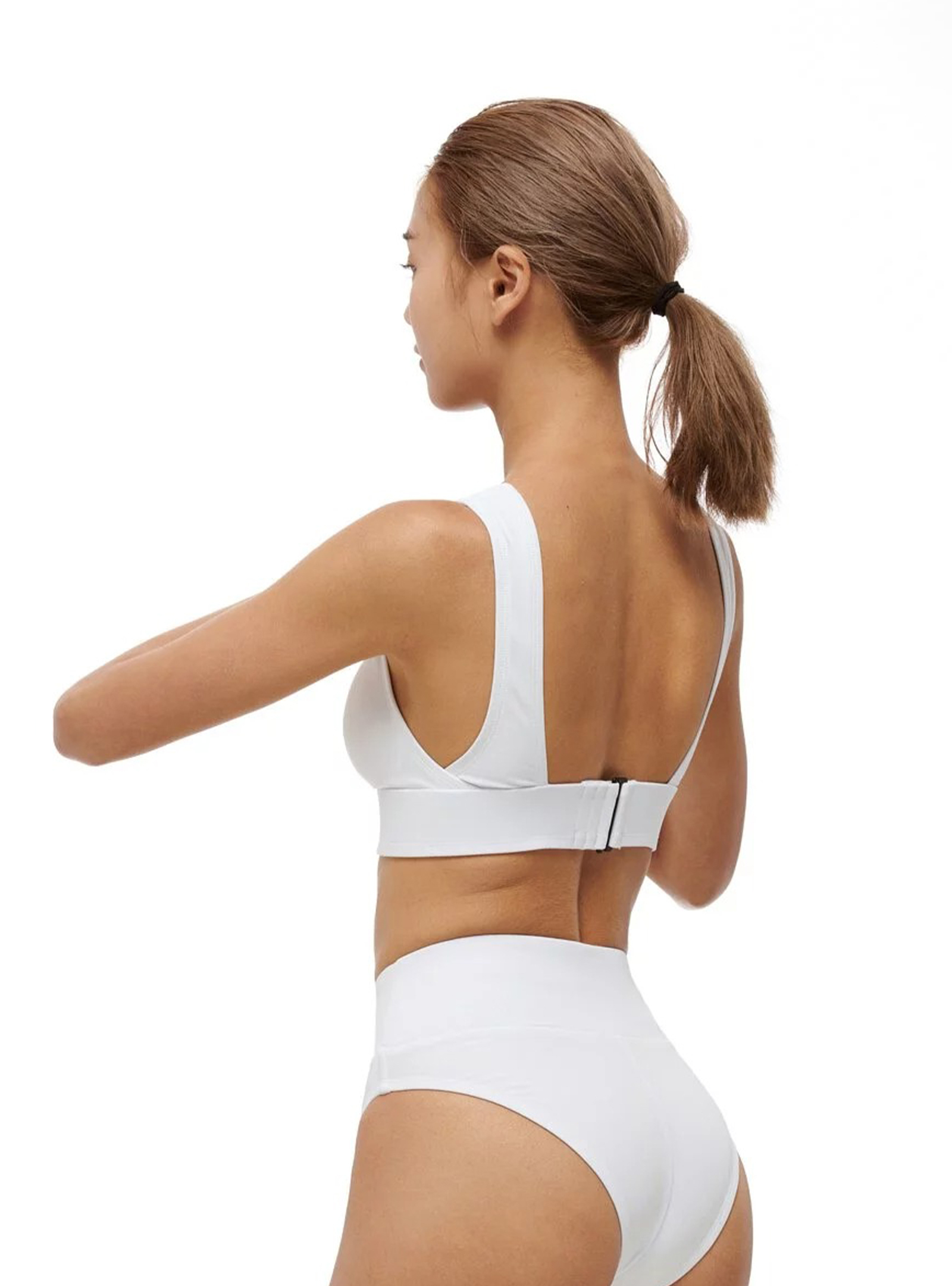 🏷️【訂製】AGI 優雅背心薄墊背勾上衣