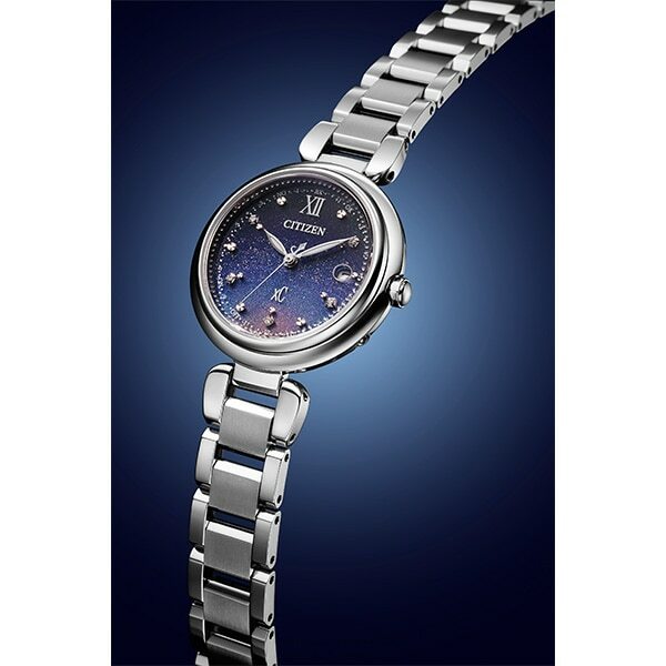 萬年鐘錶 - Citizen 星辰錶  XC 藍色錶盤光動能電波鈦金屬女錶  ES9460-70L 錶徑29MM