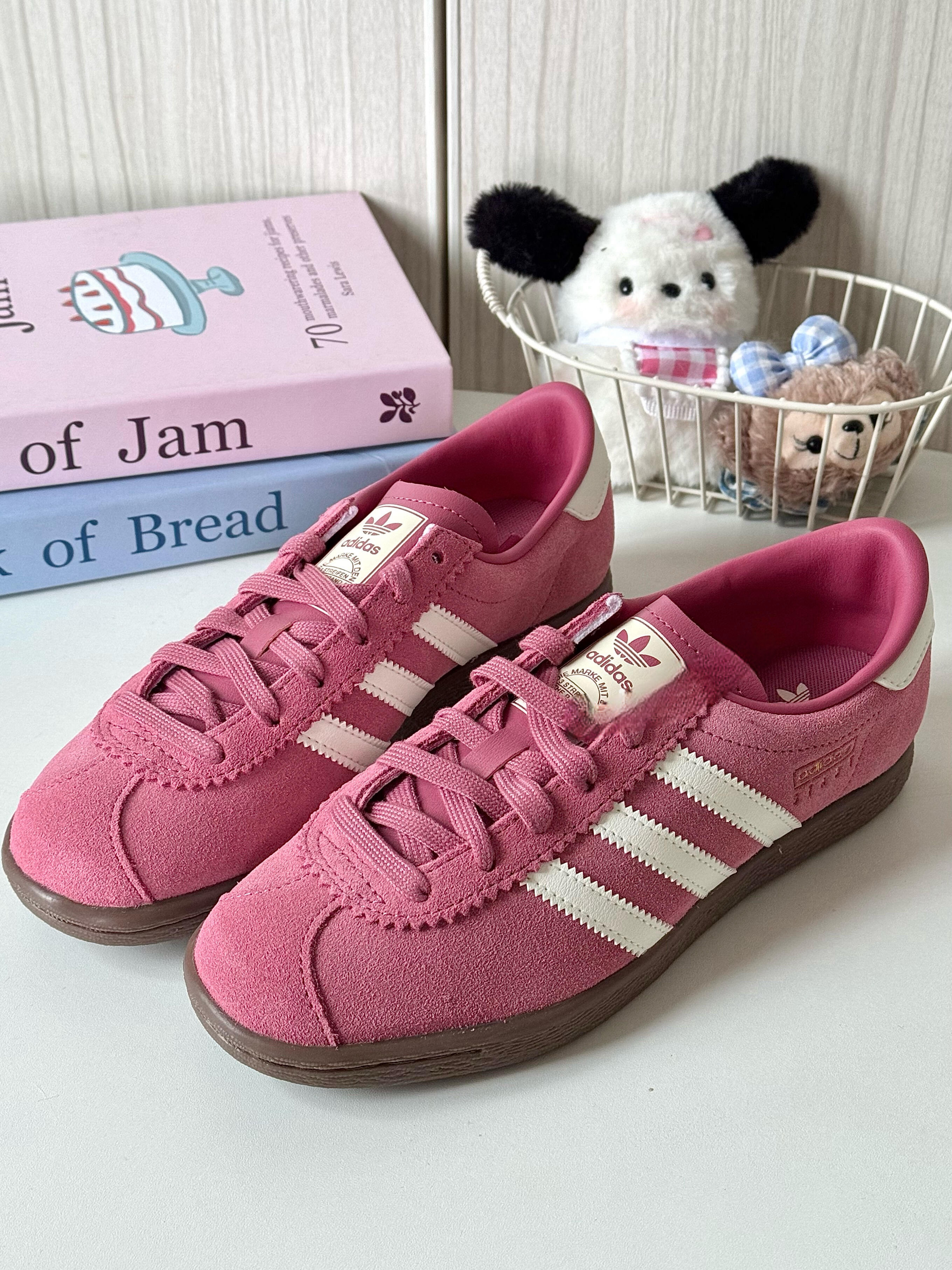 Adidas Originals Stadt 草莓熊 粉白色 麂皮 復古 德訓鞋 T頭鞋 JR9551/預購