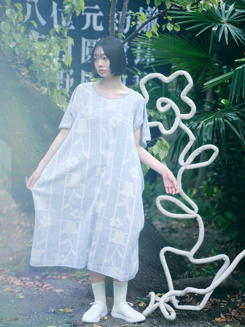 Hai'an Road Flower_ Square Midi Dress- Light Gray