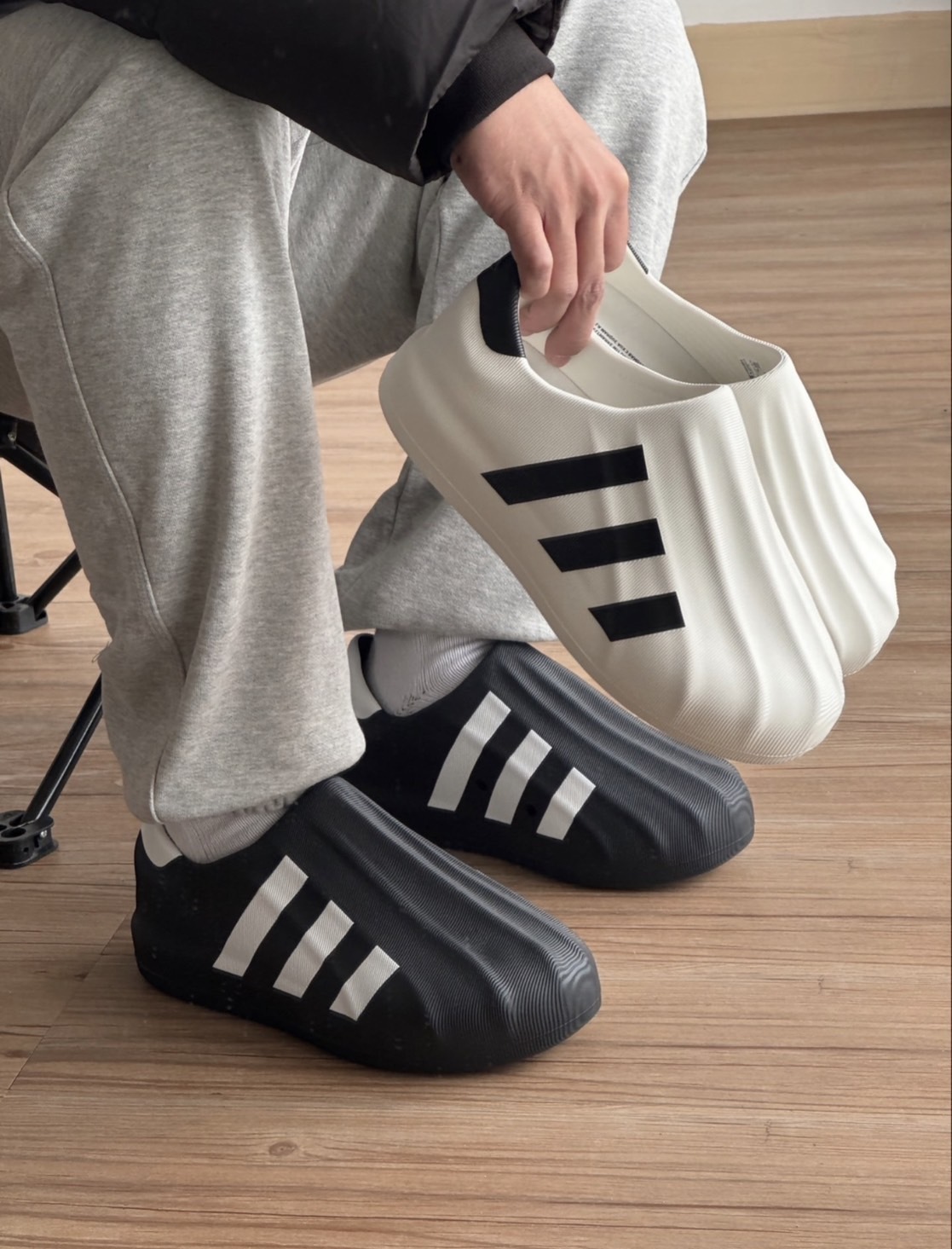 【OWN】Adidas Originals ADIFOM SUPERSTAR 懶人鞋 防水 一體成型 不分男女 黑色 白色 HQ8750 HQ8752