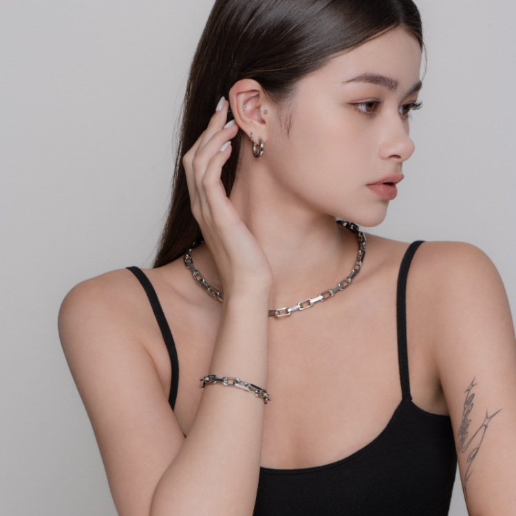OUS Squared-off Oval Chain Necklace 極簡側平項鍊 銀