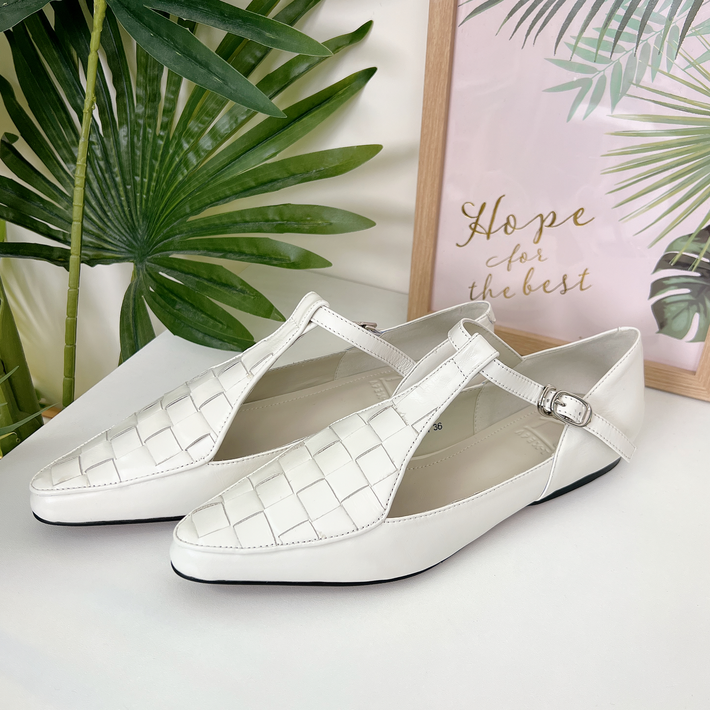 意大利格紋尖頭平底鞋 (正常碼 36-38碼) 103-1 #2701