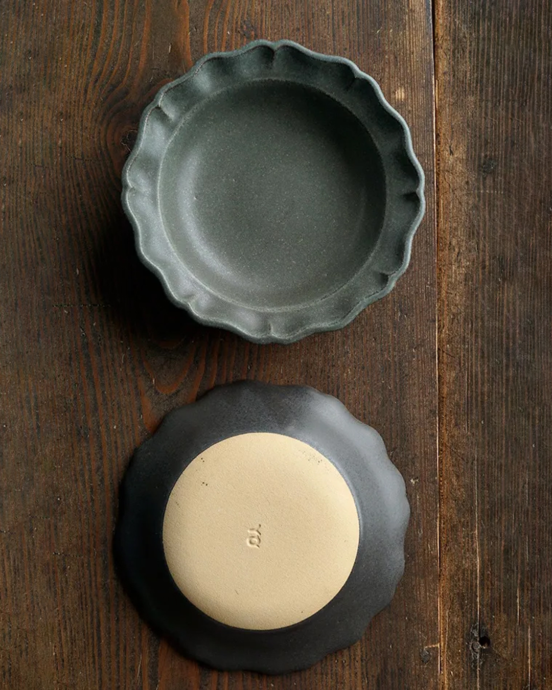 European style Retro round soup bowl black｜Mashiko ware