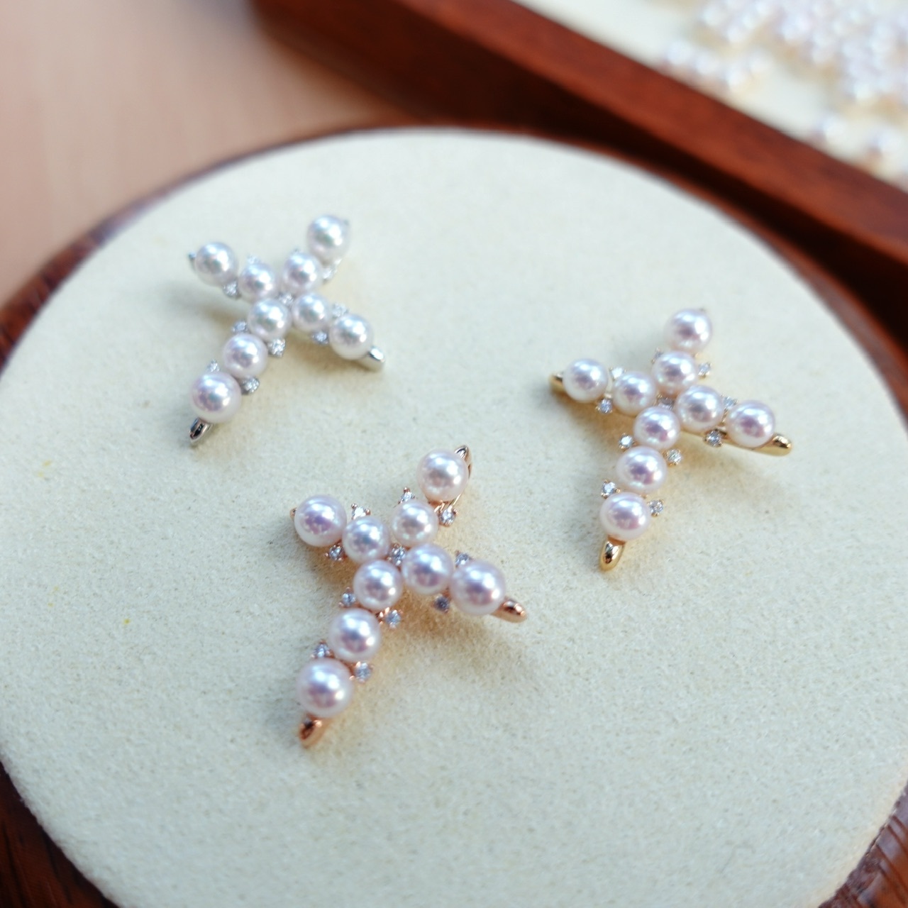 18K金日本Akoya珍珠鑽石吊墜 - 十字架