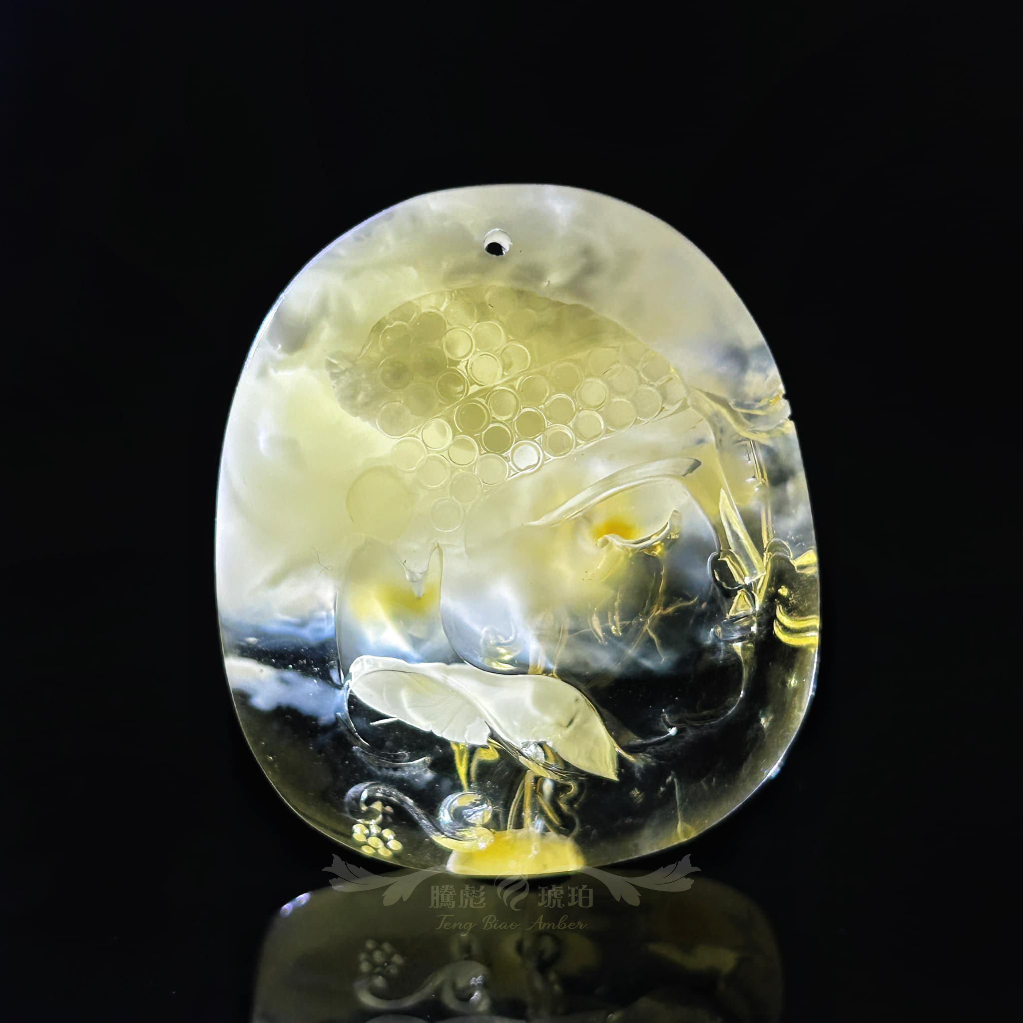 (已結緣)精品款3A天然金瓷白蜜蠟帶妖孽紋《清心扶蓮·渡》正規掛墜