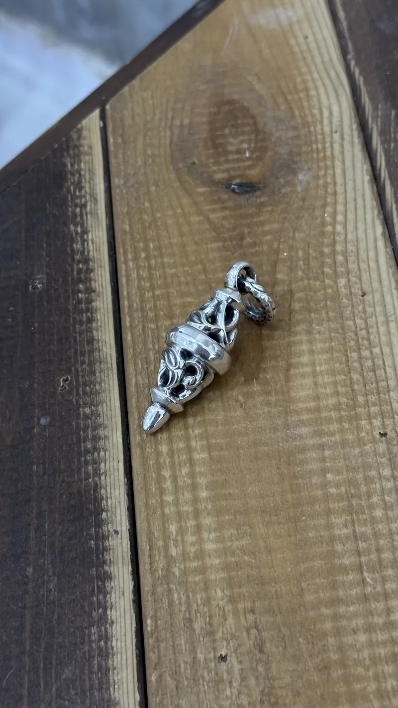 MF Pendant: Crane Bead