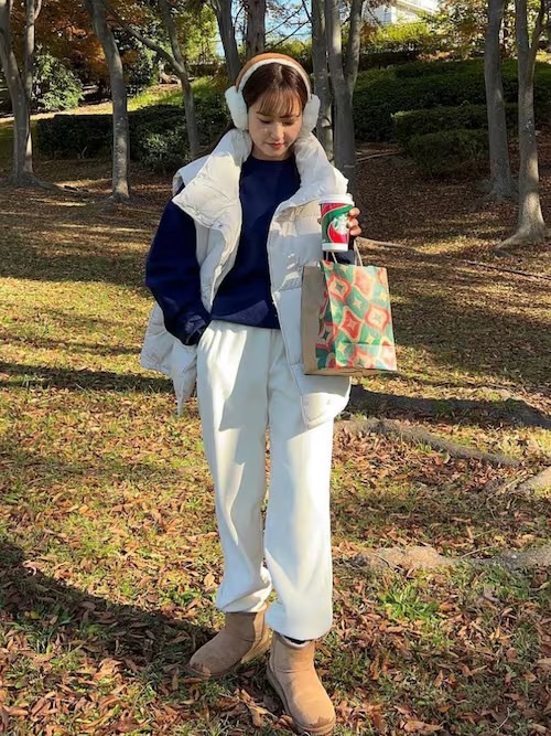 【現貨】<日本超殺折扣💥>MOMENT+ 日本限定 立領 纖維 羽絨 背心 黑色 米白