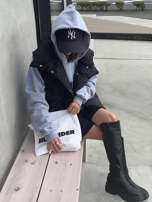 【現貨】<日本超殺折扣💥>MOMENT+ 日本限定 立領 纖維 羽絨 背心 黑色 米白