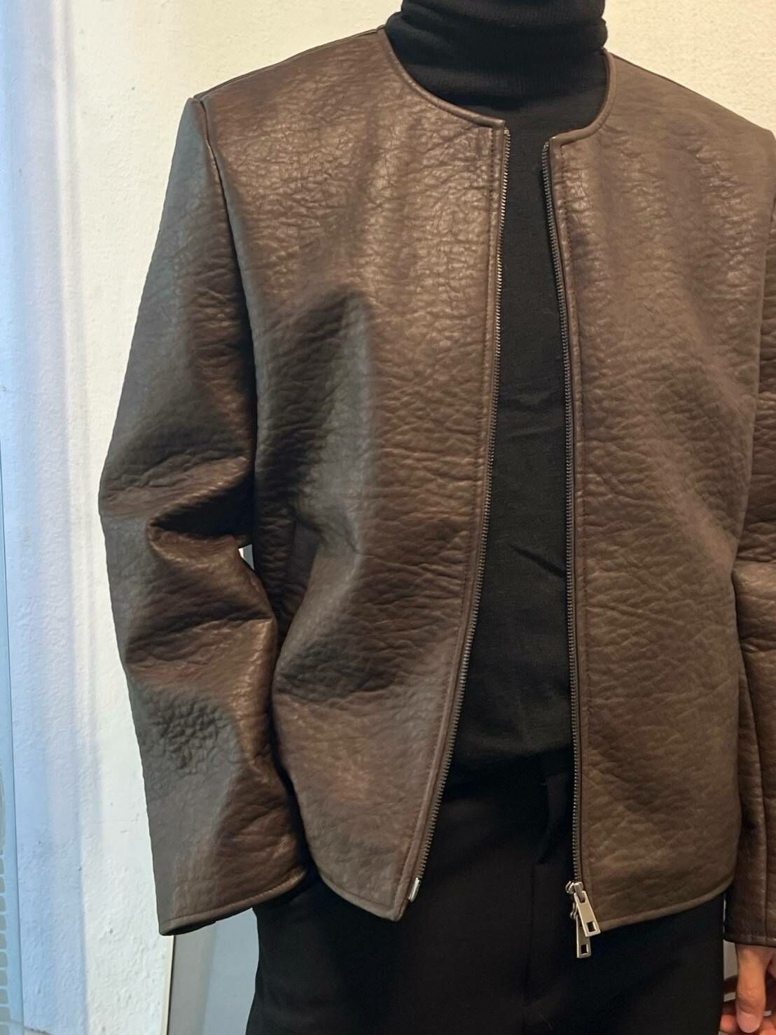 (韓國獨家特價)壓紋皮革外套