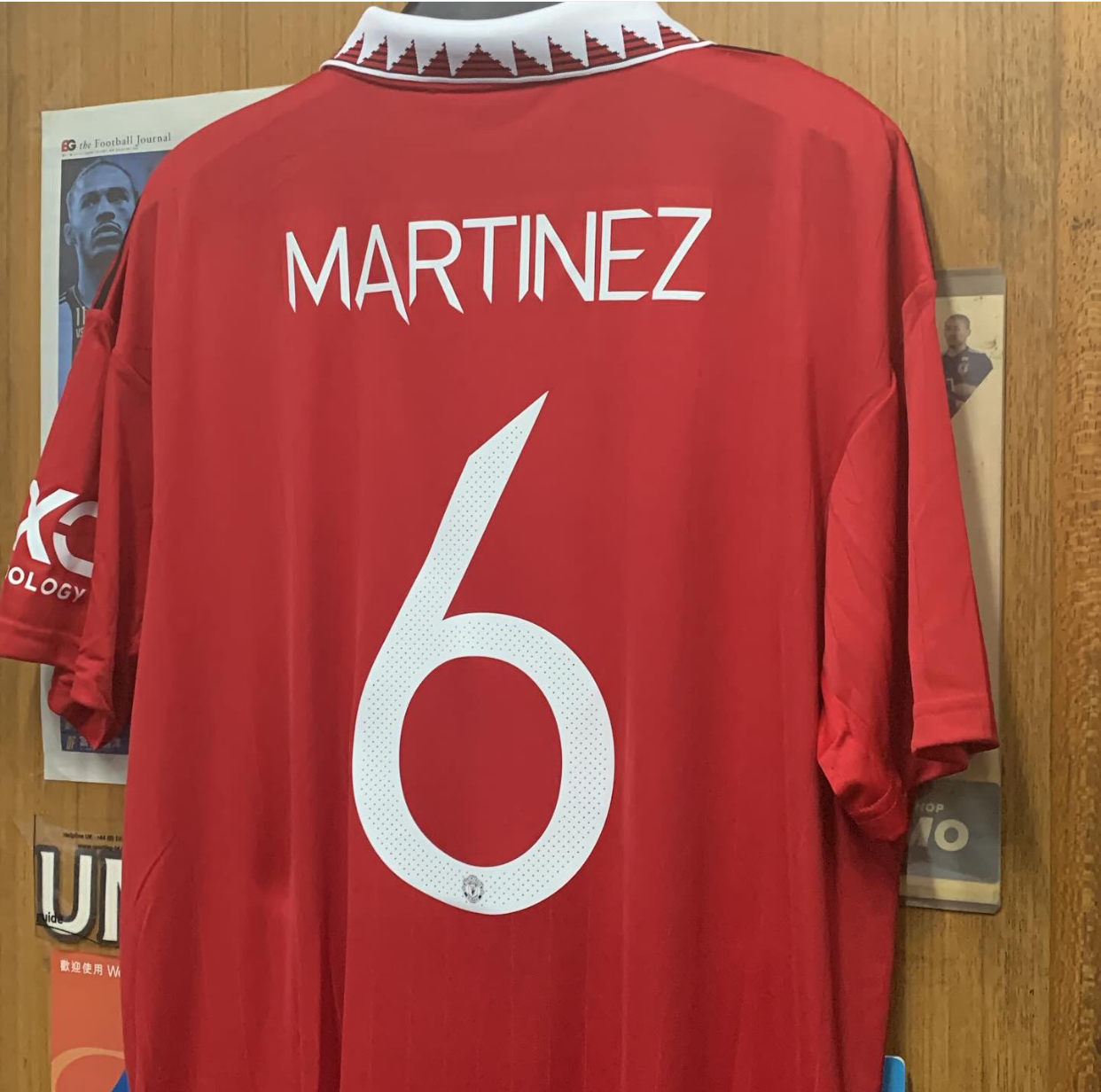 2022 Manchester United Home Shirt with 6 MARTINEZ