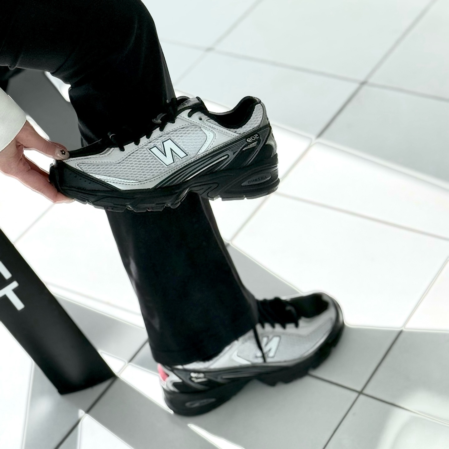 New Balance 509 日本新款 銀雲黑 白銀 黑色 紅色 男女 復古 慢跑鞋 U509BG