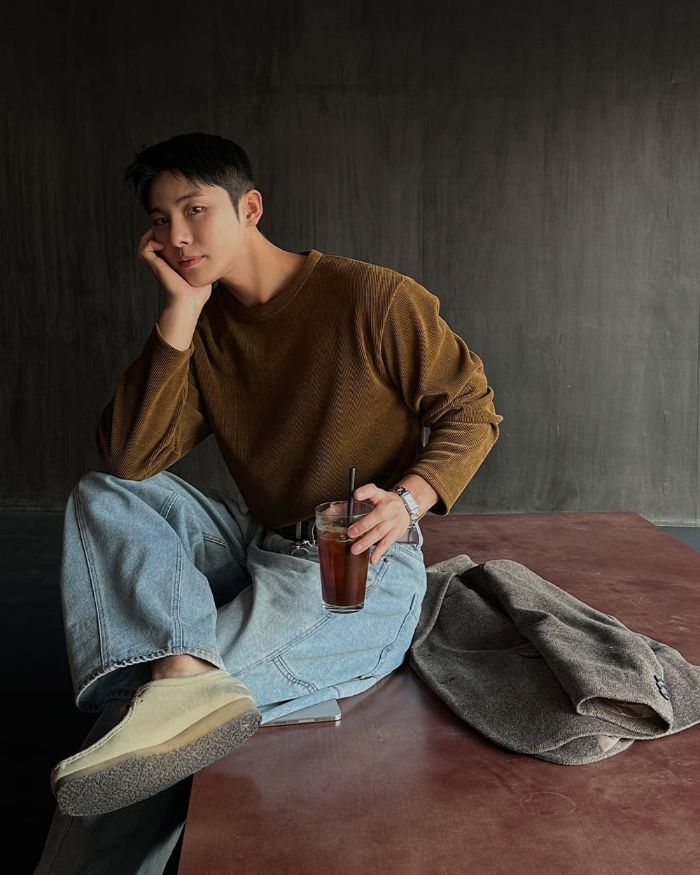 布林圓領針織衫