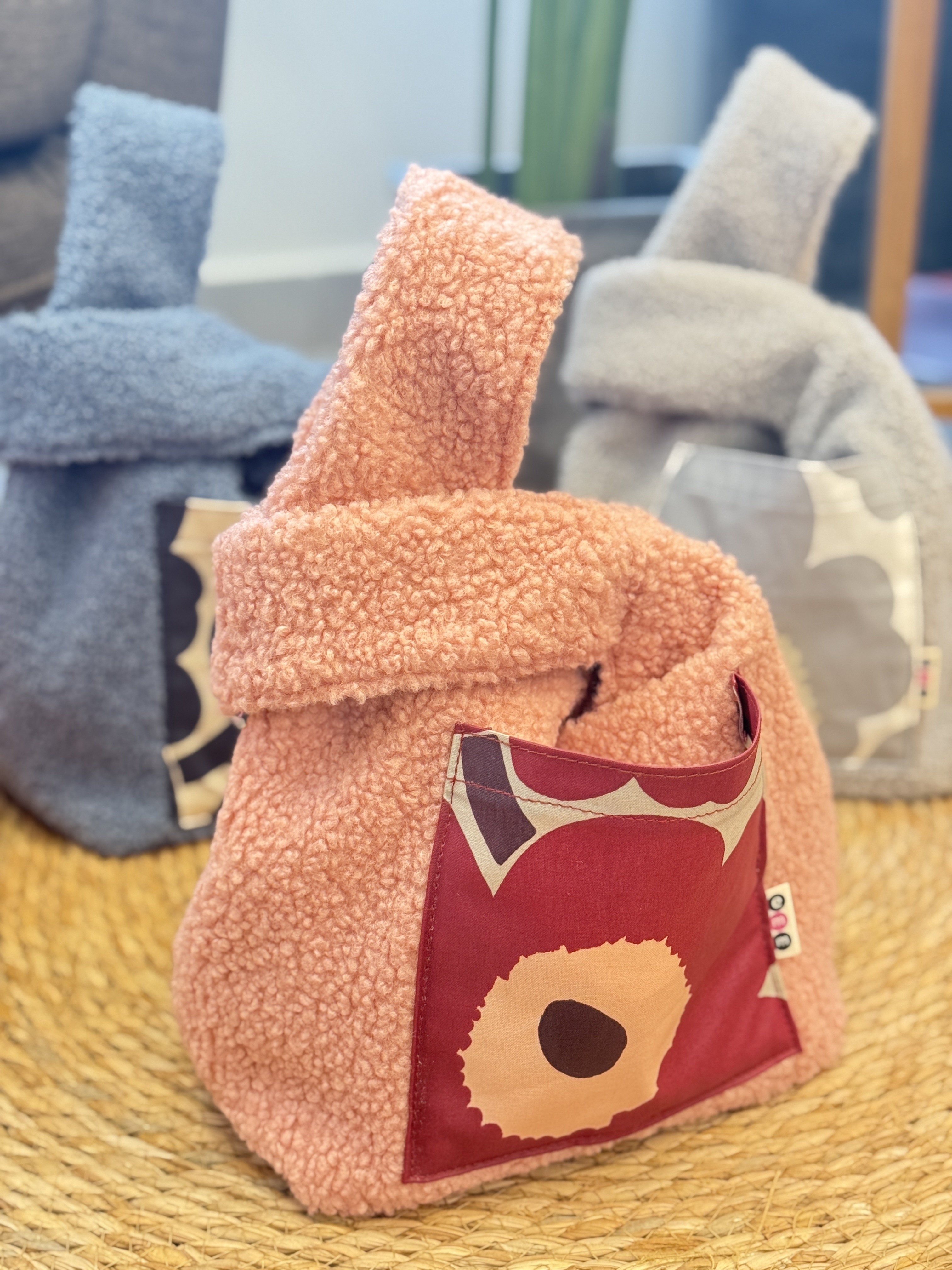 毛毛Vest tote | 粉紅色毛毛布 X marimekko burgundy unikko