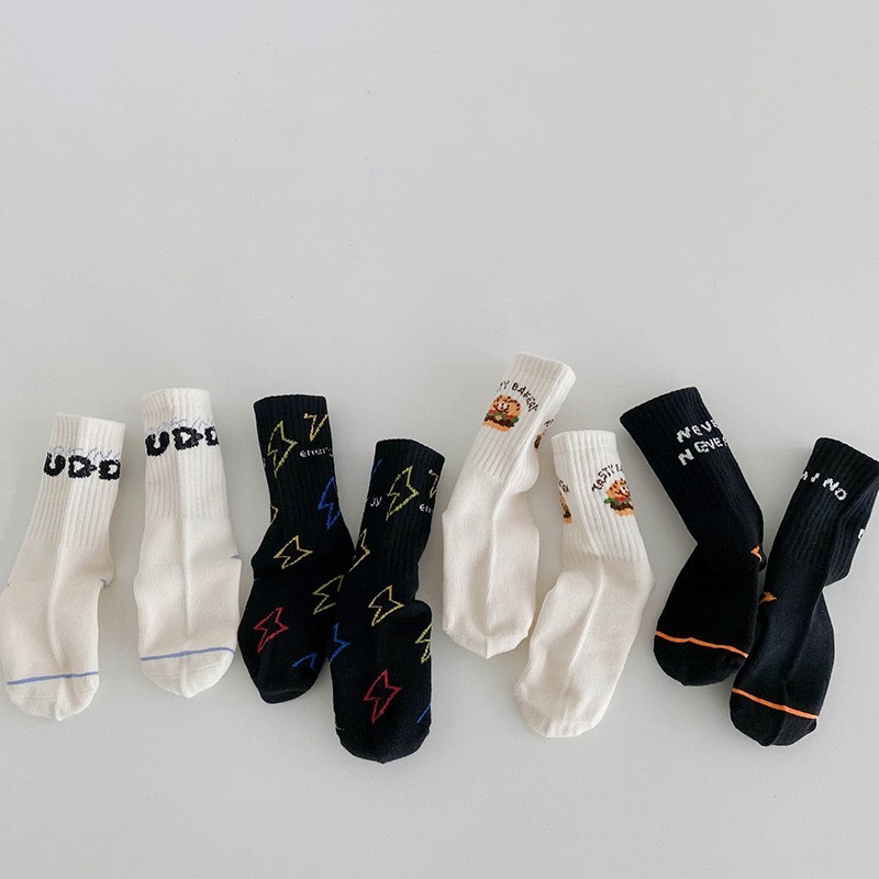 韓系經典百搭中筒襪