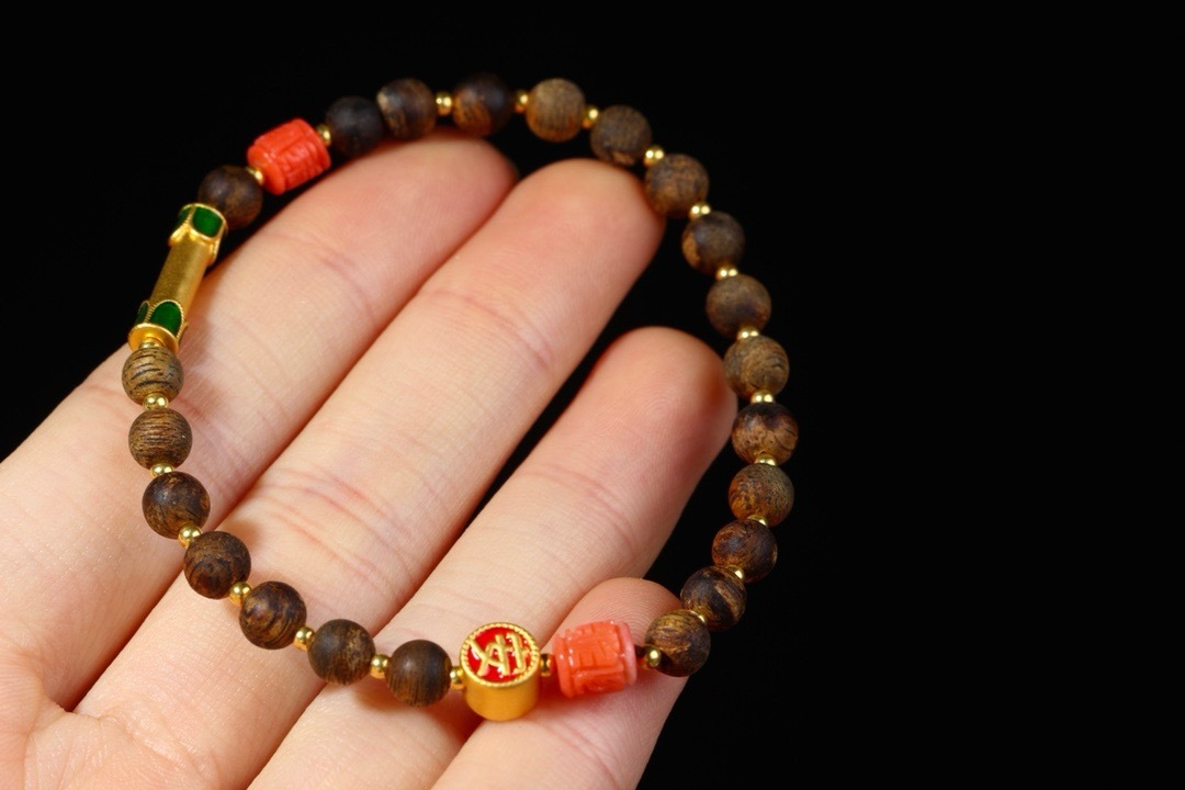 Vietnam Nha Trang agarwood bracelet