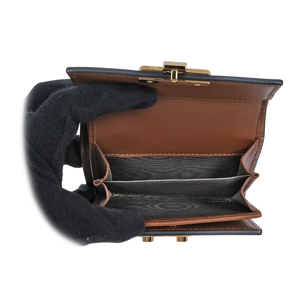 【GUCCI】Padlock 鎖釦設計塗層帆布及皮革三折短夾(米色/黑色)779799 KLQIG 8575