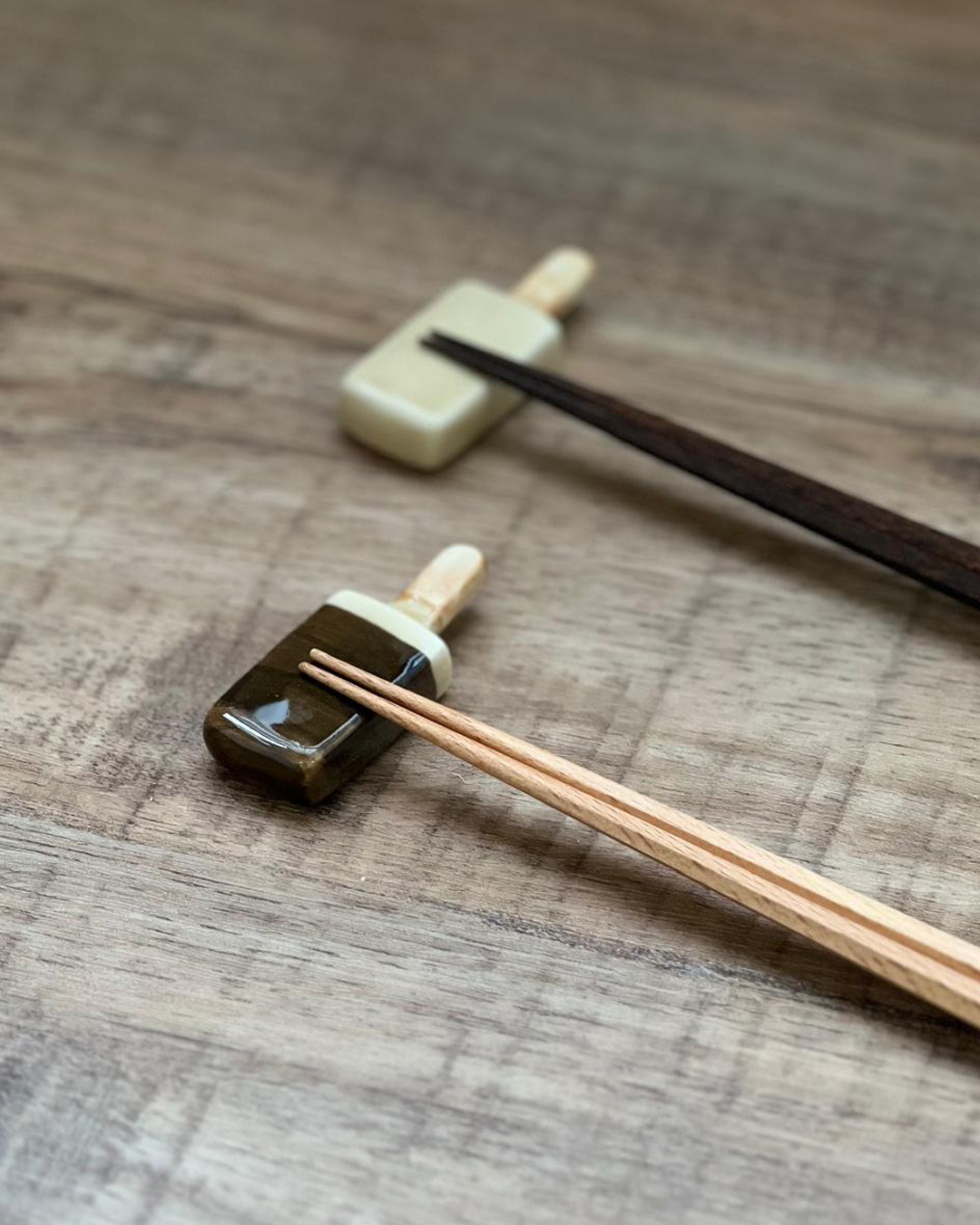 有田燒 手繪冰棒 筷子托(雲呢拿 & 朱古力)｜伊萬里燒