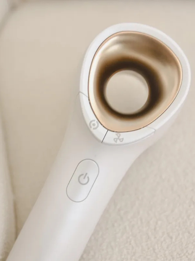 【 MUNICHI沐尼黑 】極靜沙龍級負離子高速吹風機