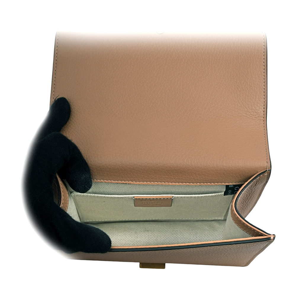 【GUCCI】Marmont 金色標誌粒紋皮革肩背/斜背二用鍊包(裸粉色)779790 A7M0T 2754