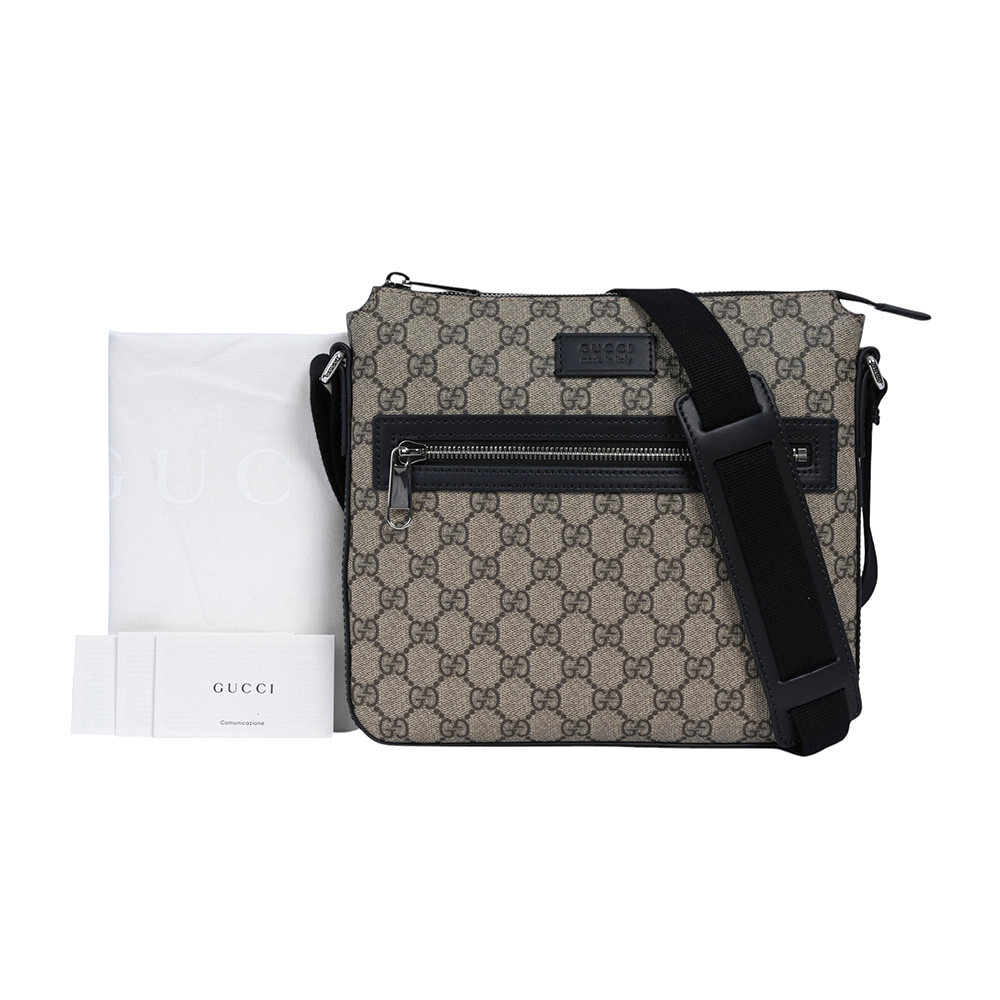 【GUCCI】GG Supreme 塗層帆布拉鍊口袋小款郵差包(米色/黑色)779865 K5RLN 9769