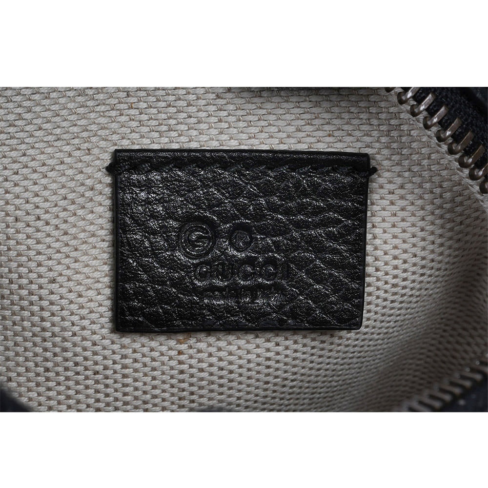 【GUCCI】Marmont 金色粒紋牛皮拉鍊手機包/鍊包(黑色)779806 A7M0T 1000