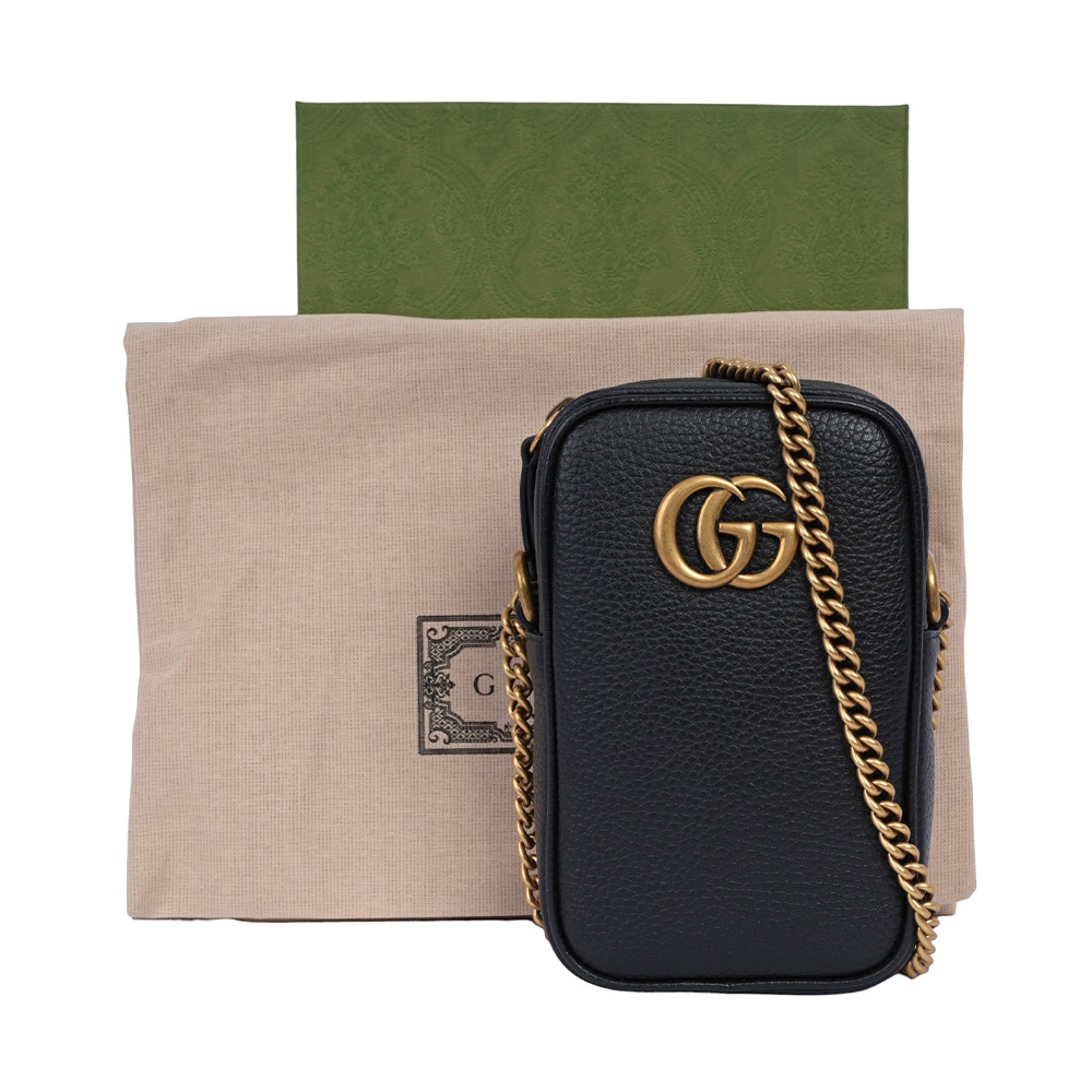 【GUCCI】Marmont 金色粒紋牛皮拉鍊手機包/鍊包(黑色)779806 A7M0T 1000