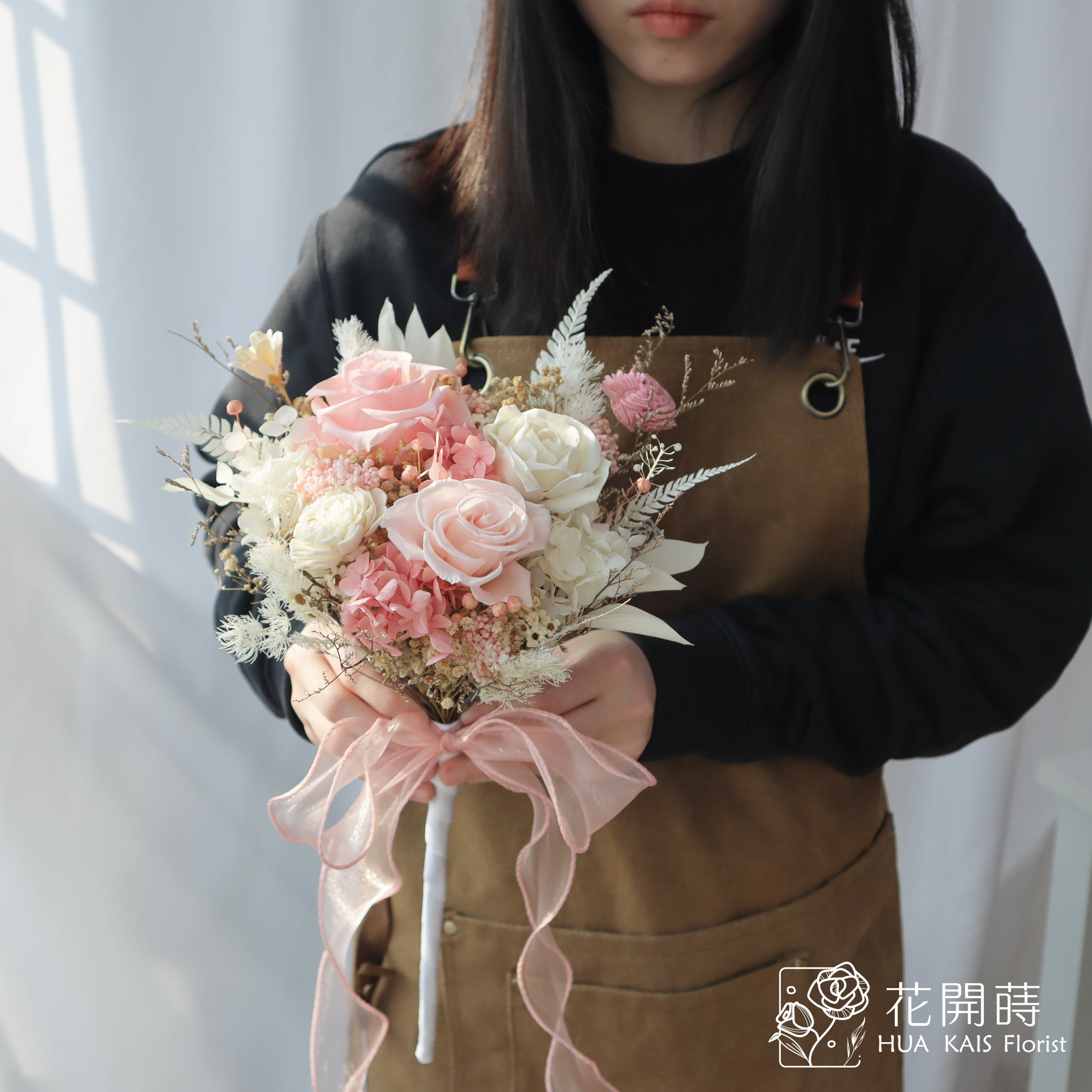 新娘捧花|粉白色新娘捧花|永生花捧花|外拍捧花|韓式捧花|小資捧花|粉色捧花|捧花|永生捧花