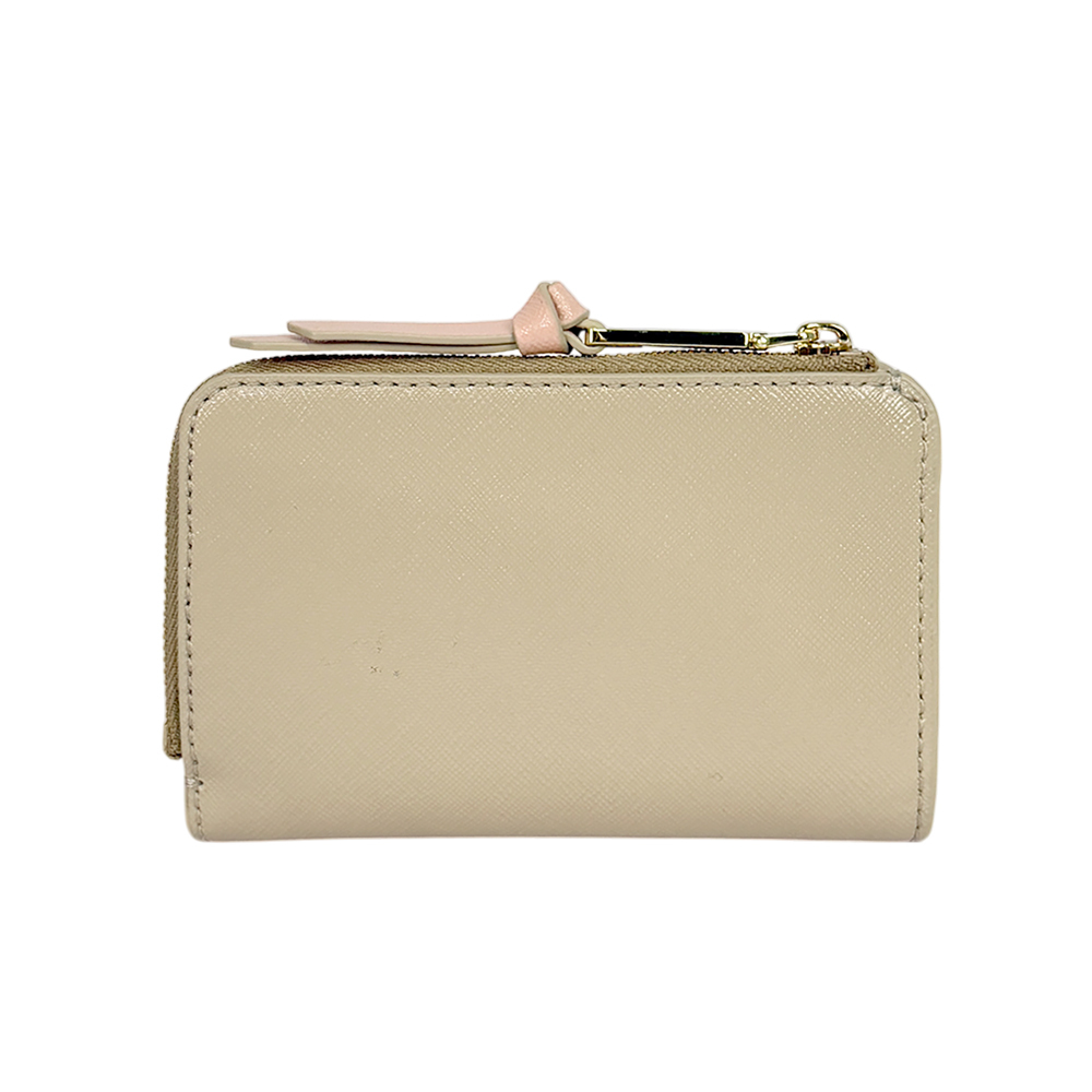 【MARC JACOBS】The Utility Snapshot 撞色防刮皮革暗釦二折短夾(卡其色)2F3SMP061S07 241