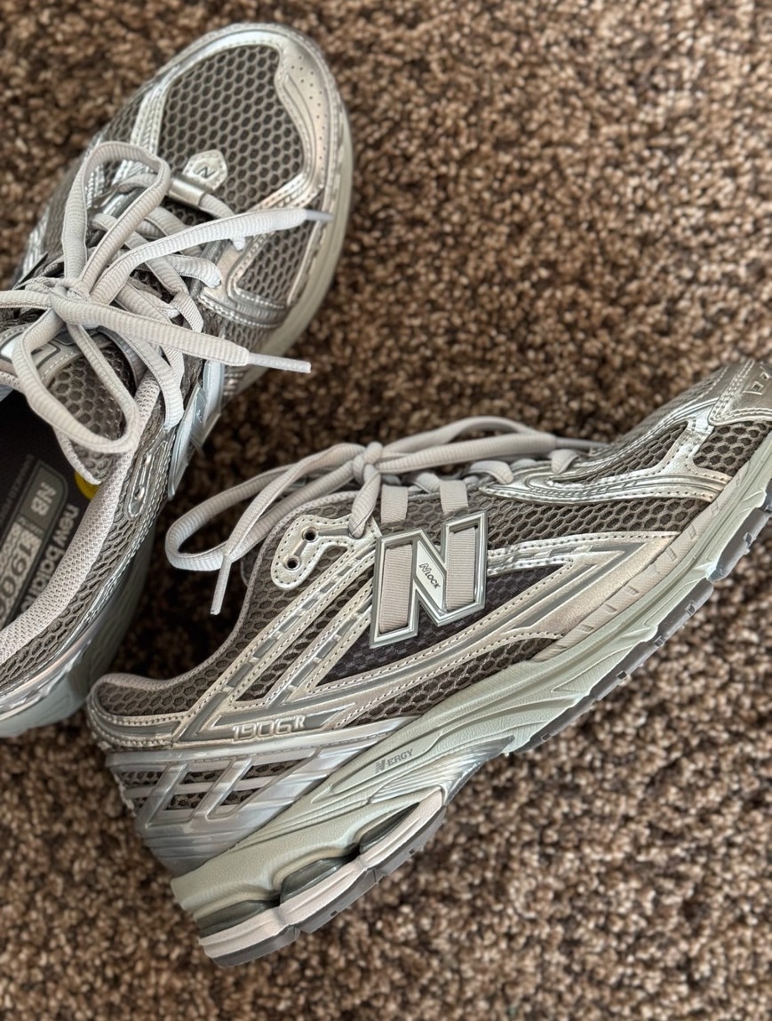 <補貨大甜價😍> New Balance NB 1906R 復古 Y2K 金屬銀 M1906REH 全智賢同款