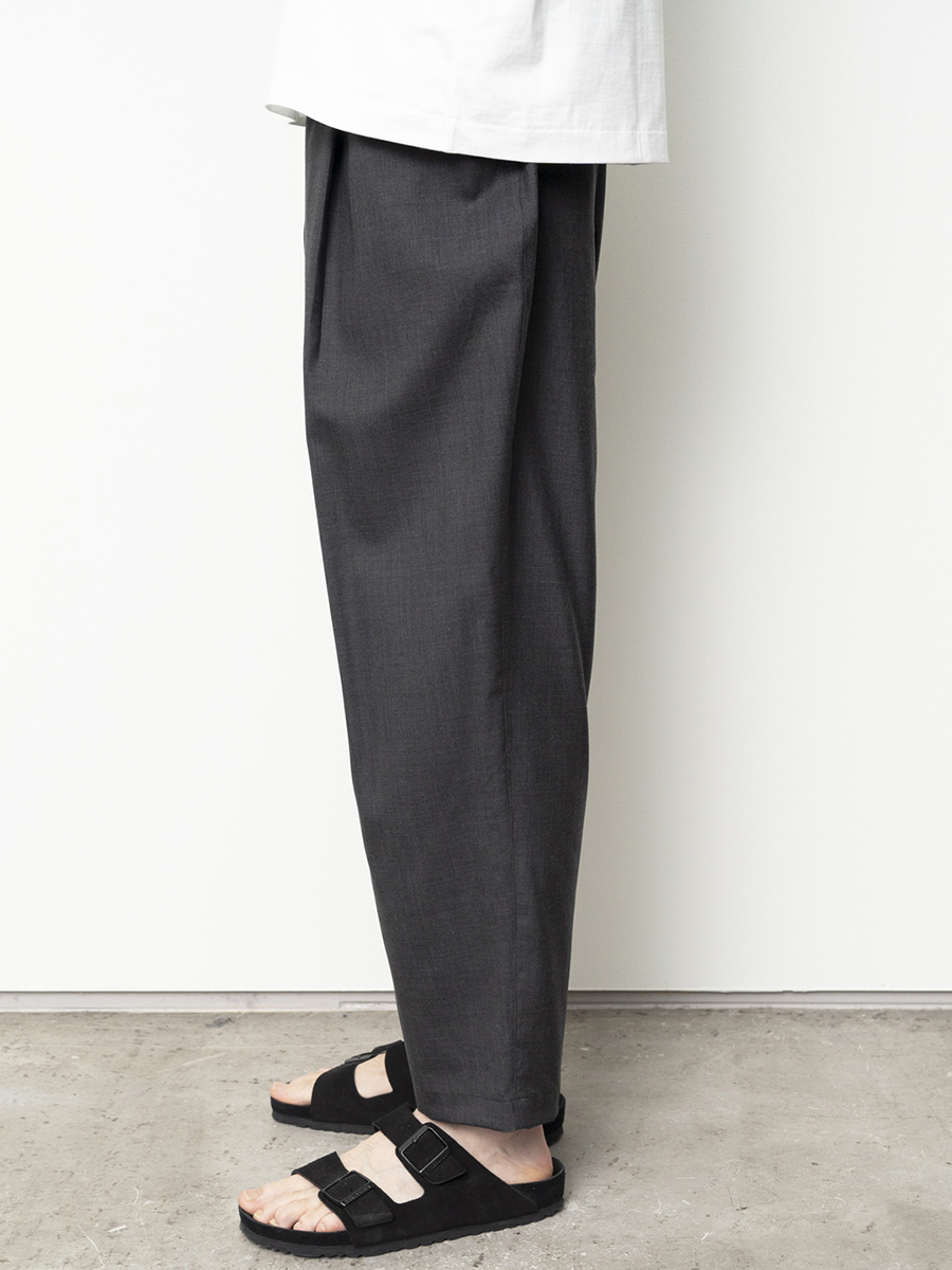 STILL BY HAND　 Wool スラックス 濃いグレー original.jpg?1739955455