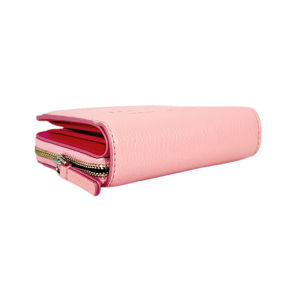 【MARC JACOBS】壓印標誌對開暗釦二折迷你短夾(蝴蝶結粉)2R3SMP044S10 669