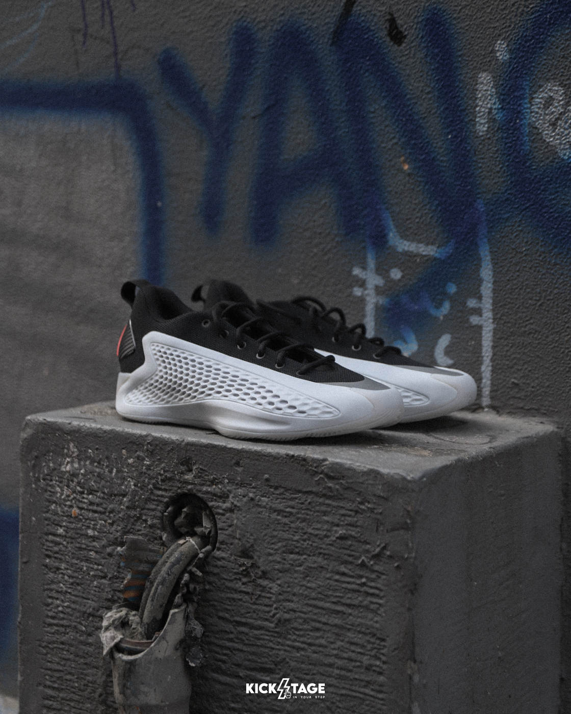 男鞋 ADIDAS ANTHONY EDWARDS 1 LOW 'Best of adi 2.0' 白黑 AE1 蟻人 籃球鞋【JQ6140】Edwards AE1