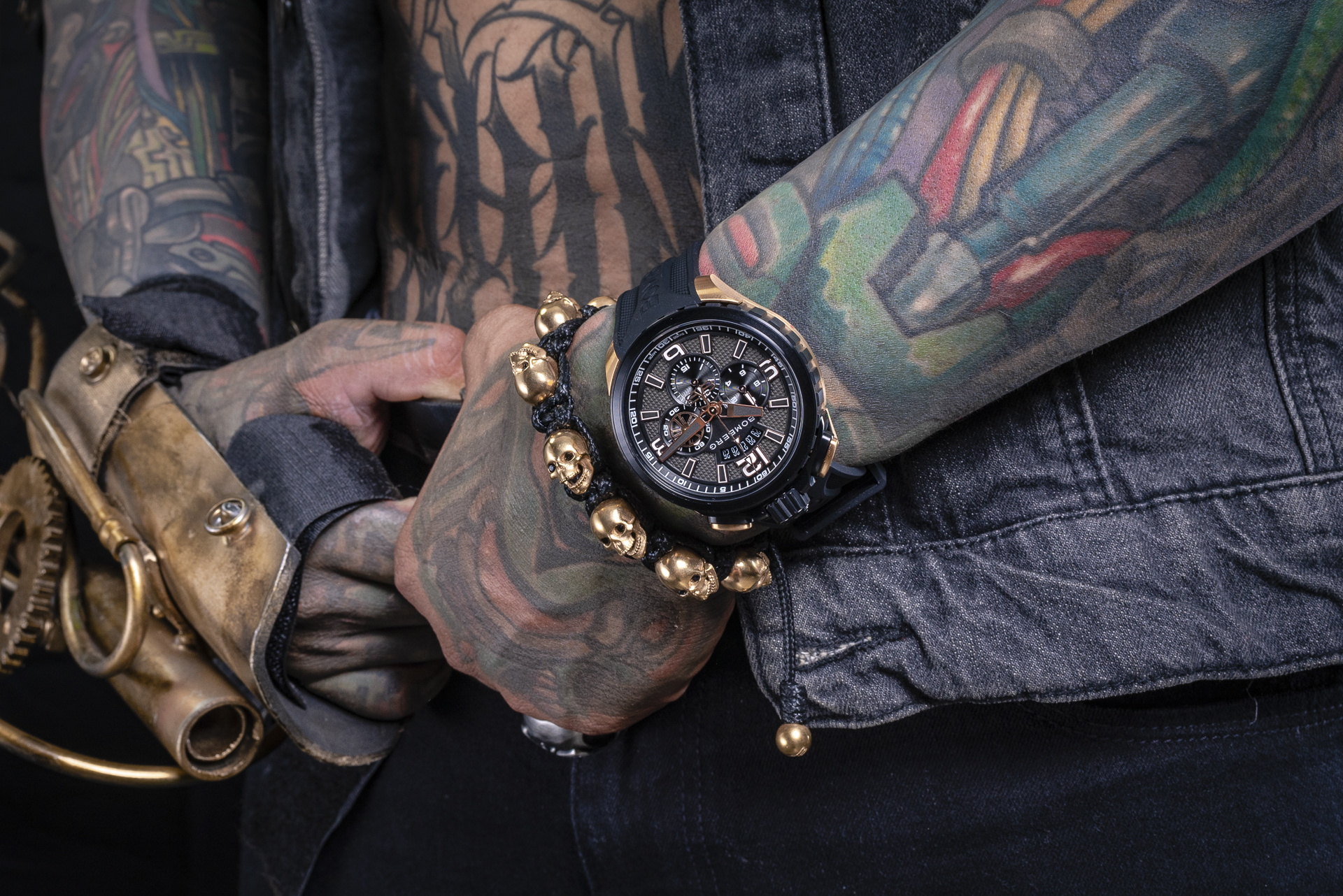 BOLT-68 Heritage 系列 復刻黑金計時碼錶