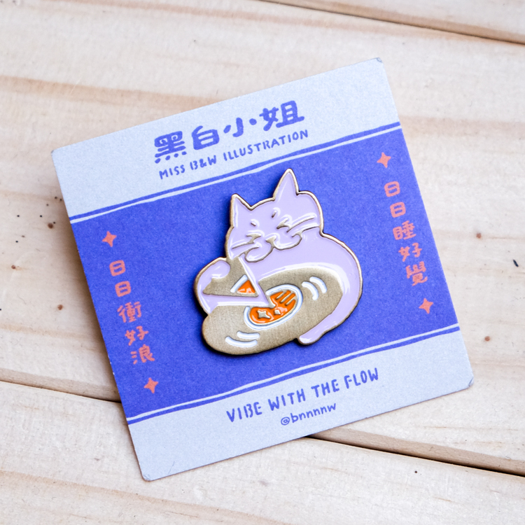 SP｜黑白小姐 Miss B&W｜絕版｜金屬徽章｜野貓吃披薩