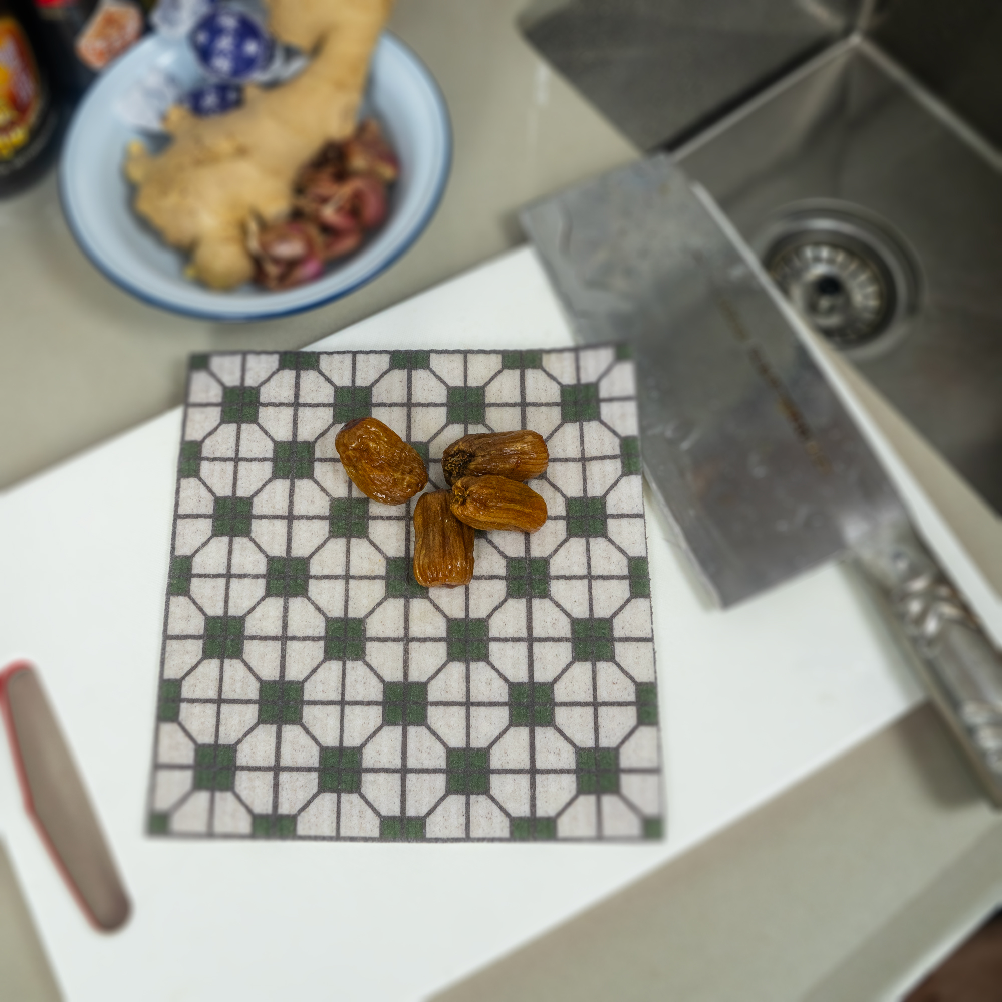 LEAFFY daichafan mosaic tile eco friendly cellulose sponge cloth - green
