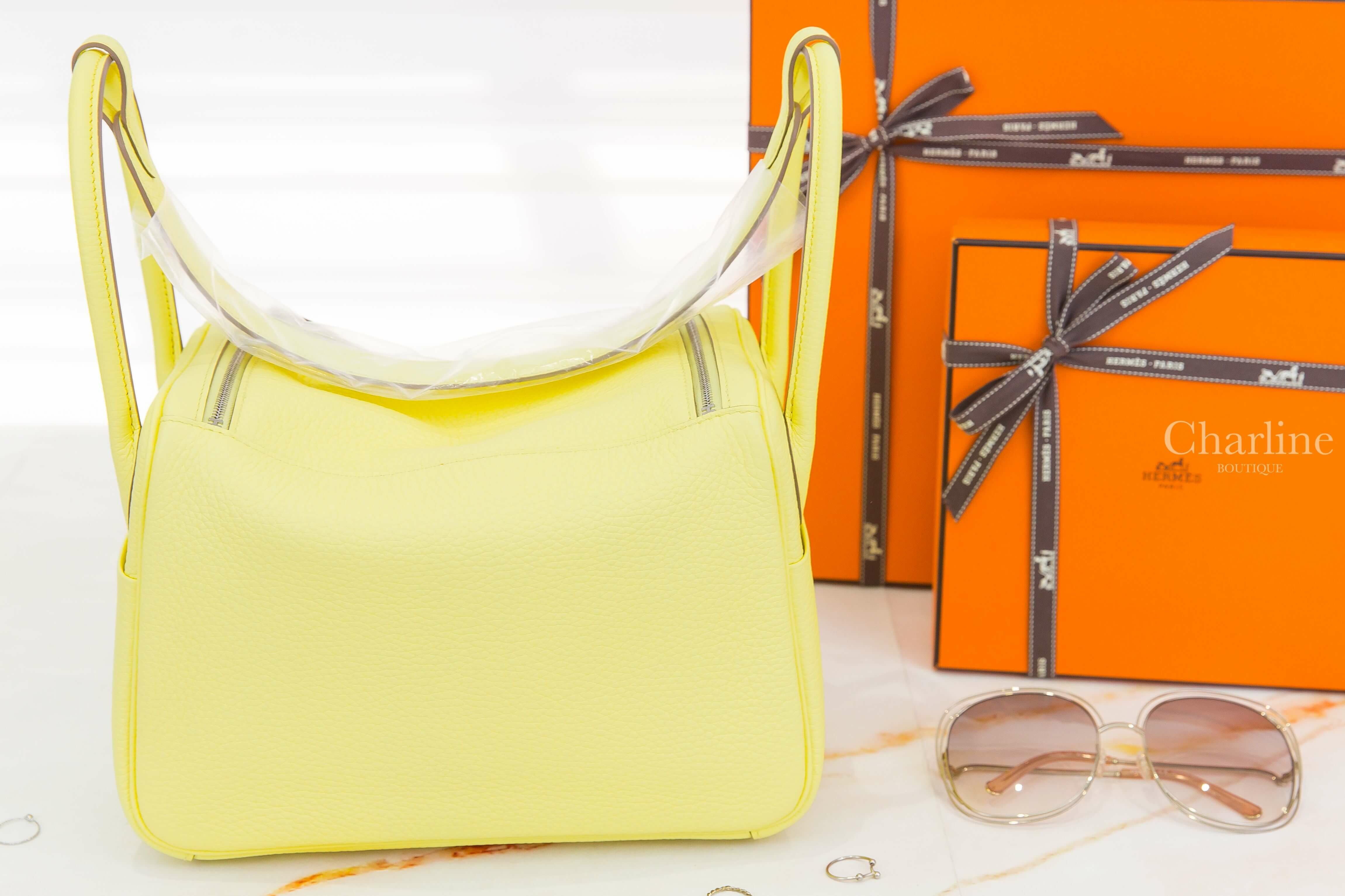 Hermès Lindy 26cm 0Y Lemon Cello Taurillon Clemence 檸檬酒黃銀釦-Charline Boutique 精品代購