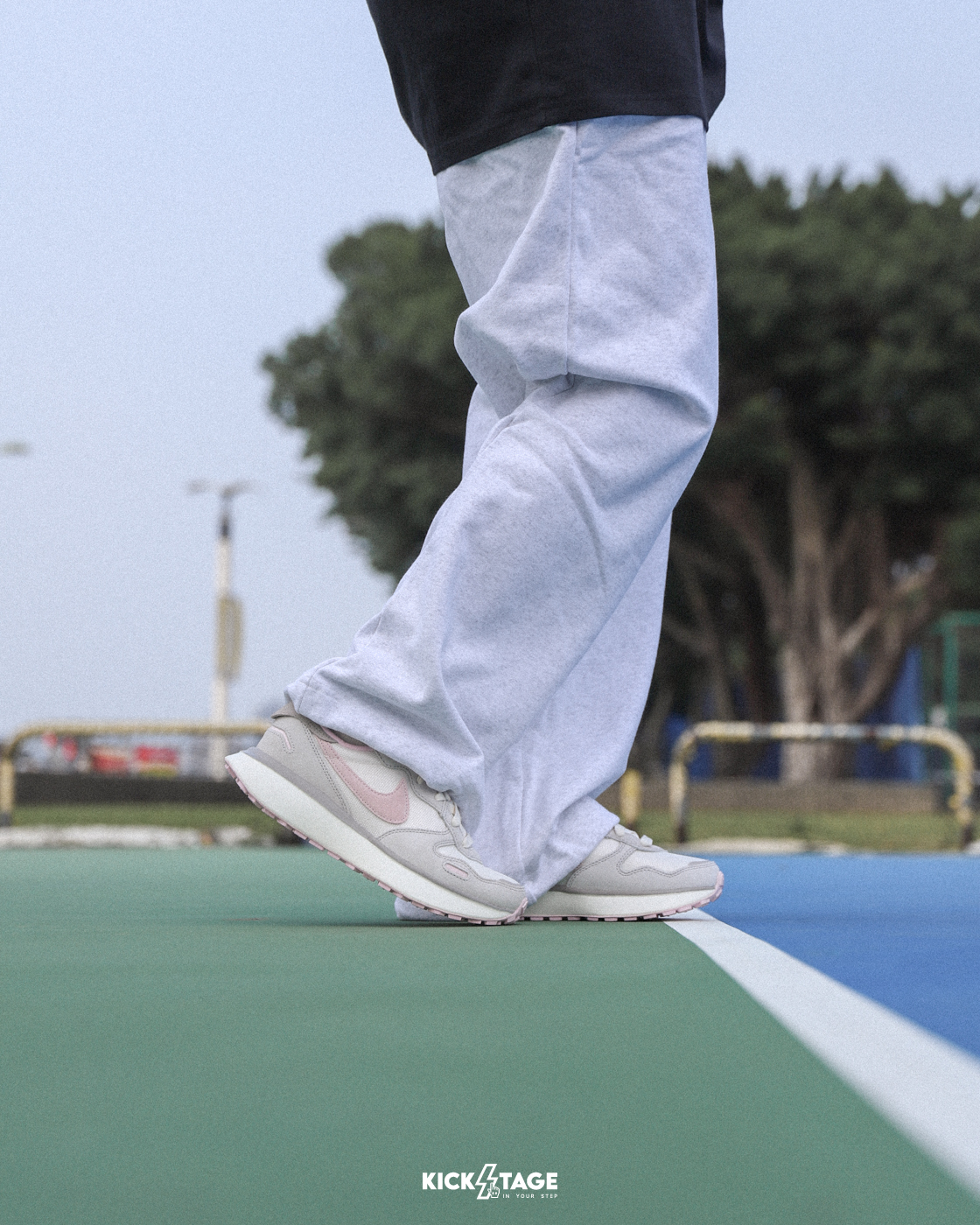 女鞋 NIKE PHOENIX WAFFLE 情人節限定 米灰粉 小SACAI 反光 麂皮 復古 運動休閒鞋【HV5993-161】scscsc 25VD