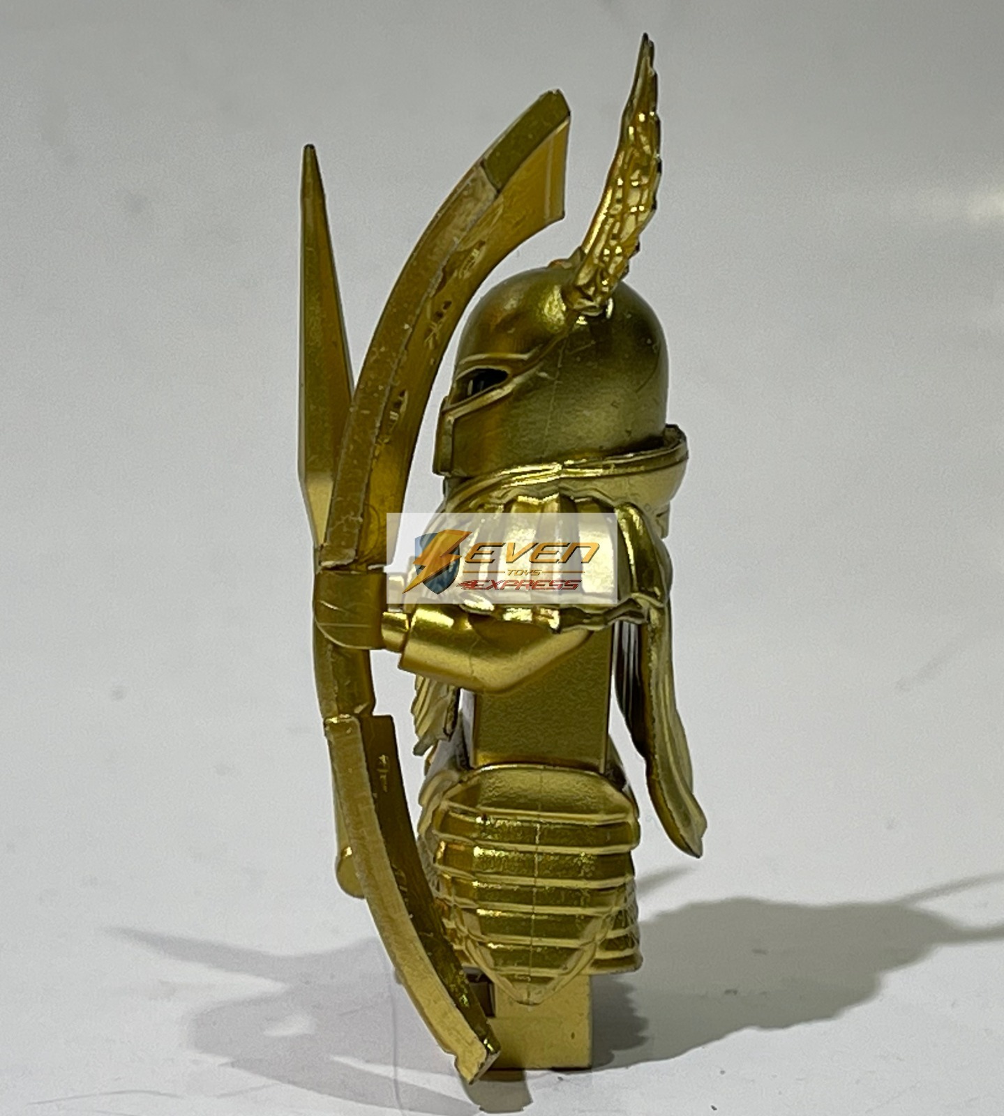 Custom minifig : Golden Armor Knight 1