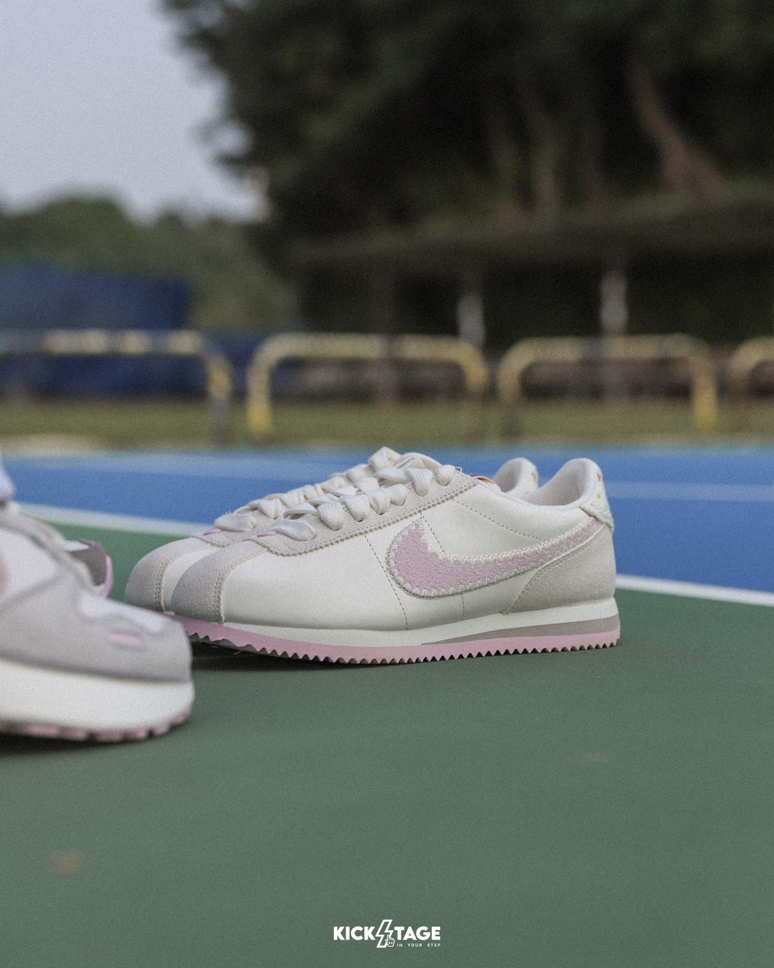 女鞋 NIKE CORTEZ 'Valentine's Day' 情人節限定 白粉 復古 麂皮 阿甘鞋 運動 休閒鞋【HV6012-161】25VD