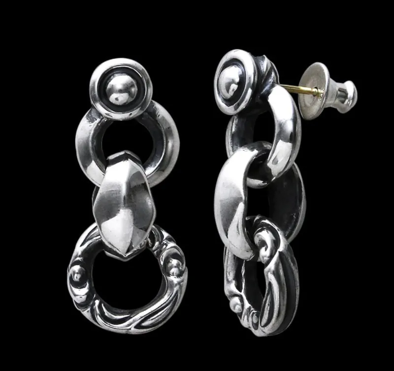 Linked Cygnet Earring*