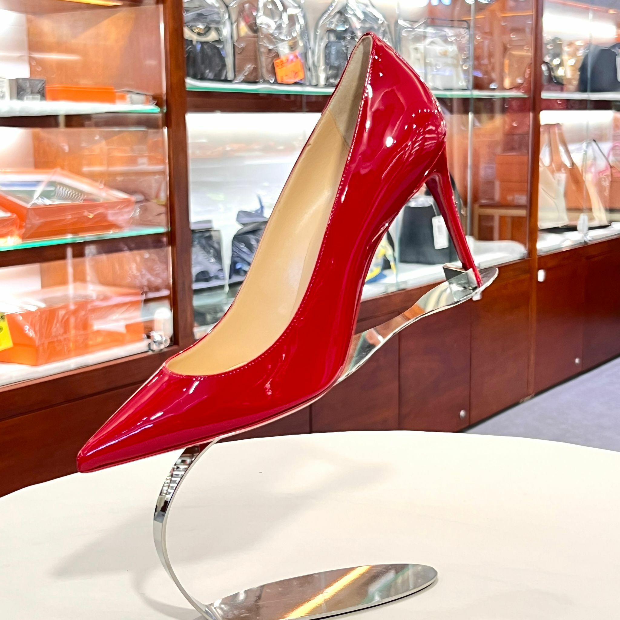 全新CHRISTIAN LOUBOUTIN高跟鞋 37碼紅色漆皮 HIGH HEEL PUMPS #BRAND NEW #香榭站正品