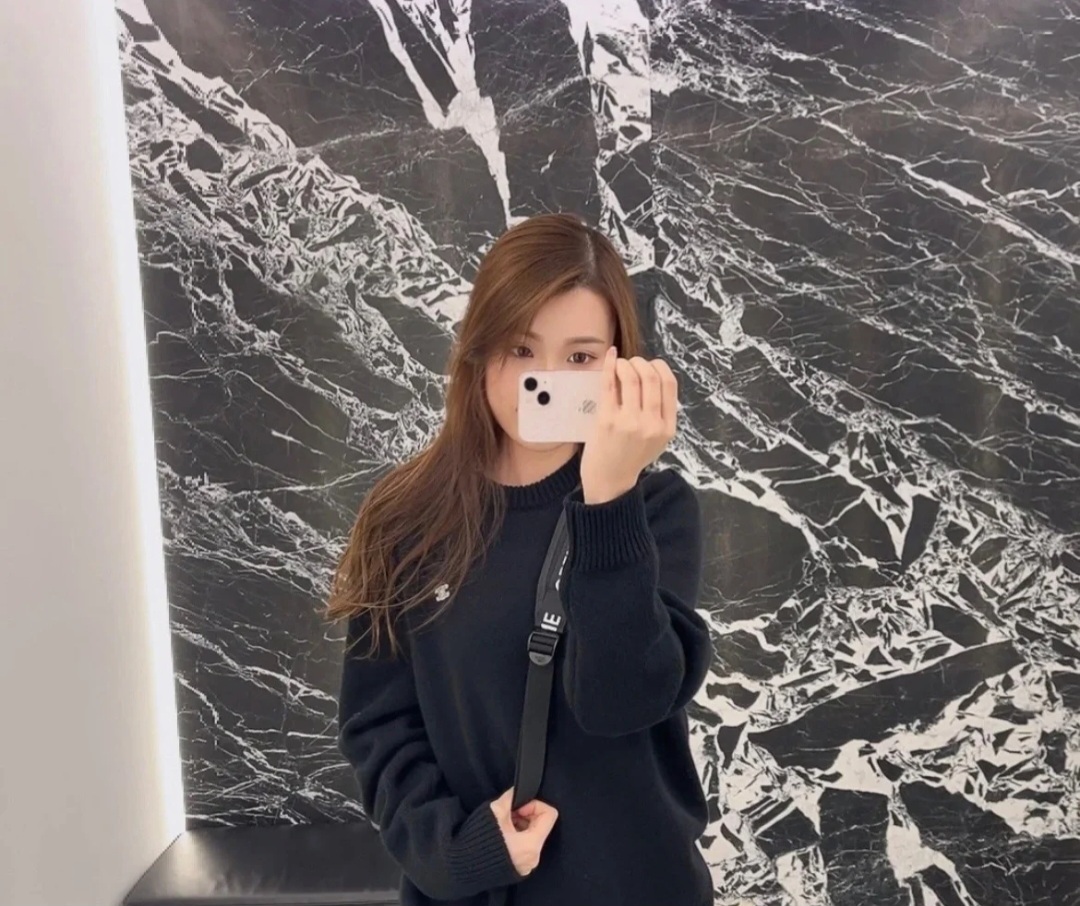 Celine 黑色 刺繡Logo 針織上衣