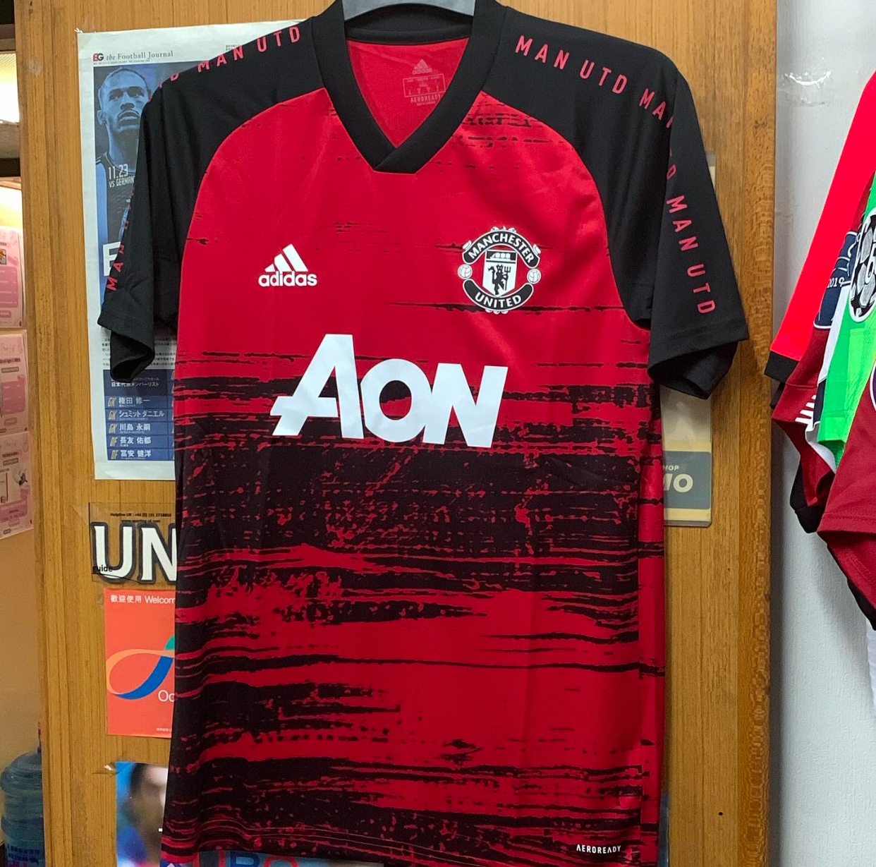 2022 Manchester United Pre Match Shirt