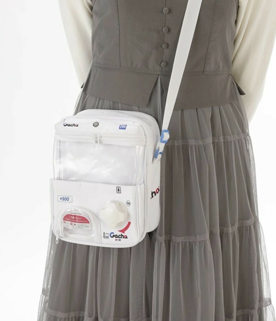 日本60週年紀念《WE LOVE Gacha》轉蛋造型肩背包 娃包