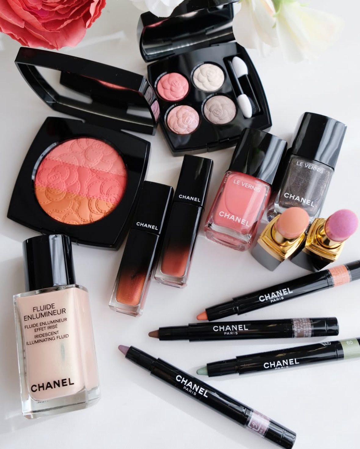 [限定] CHANEL Camellia Futura Makeup Collection Spring 2025