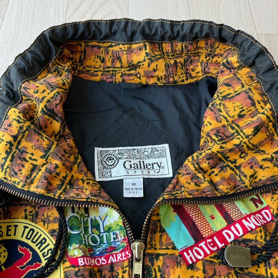 Gallery Sport台灣製磚紋圖章外套