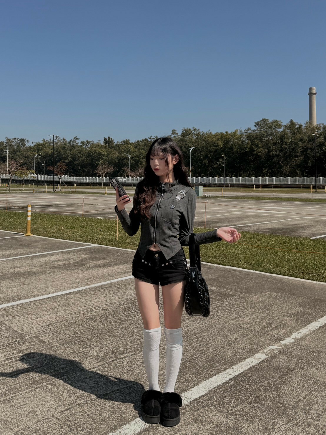 辣妹特務𖦏不規則半高領皮帶修身上衣2colors